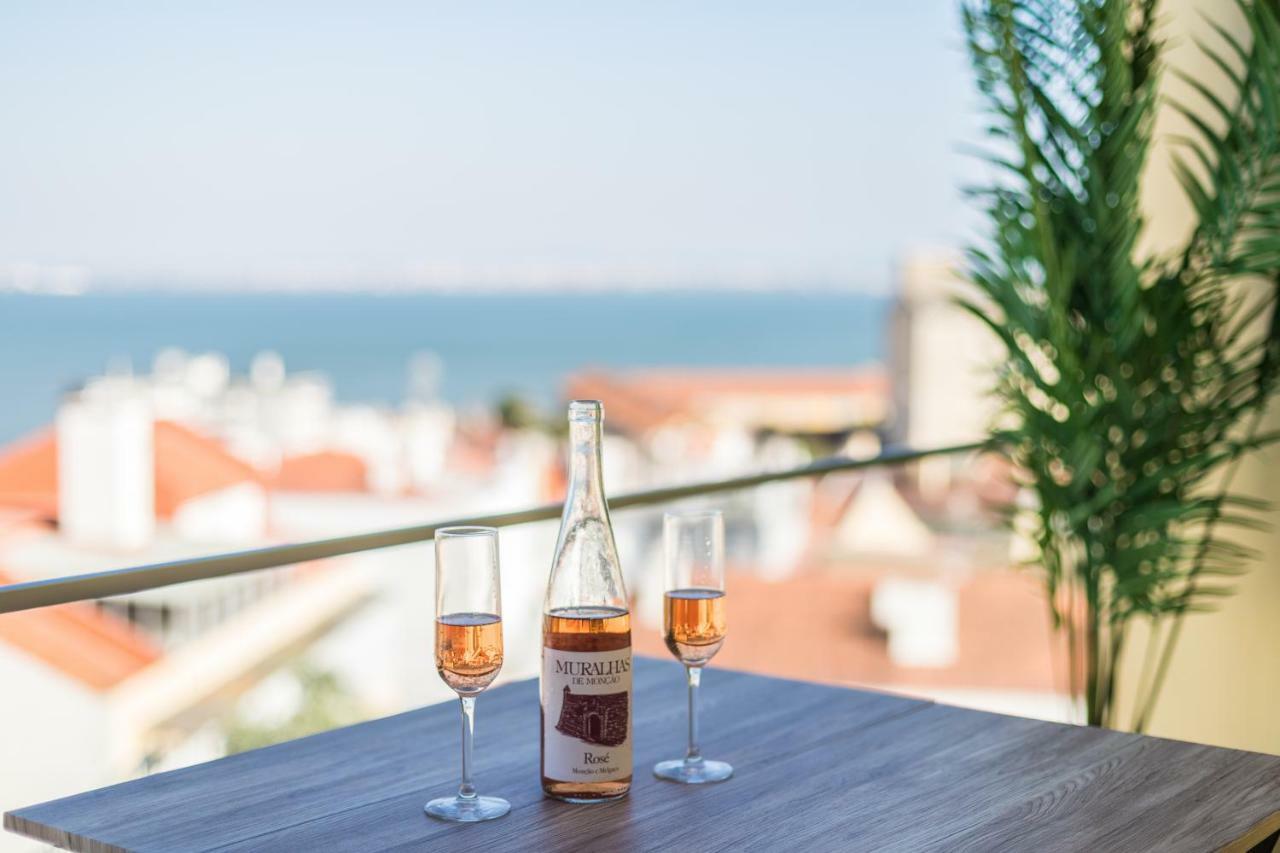 Alfama Lounge Three-Bedroom Apartment W/ River View And Parking - By Lu Holidays Lisbon Exterior photo